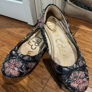 Sam Edelman Black and Pink Floral Flats